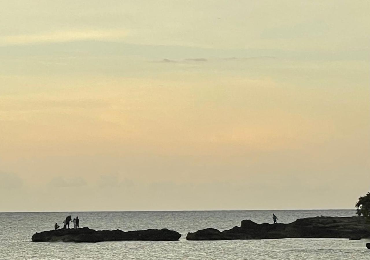 Seashore Vacation Home, Oceanpointe, Lucea, Jamaica Buitenkant foto