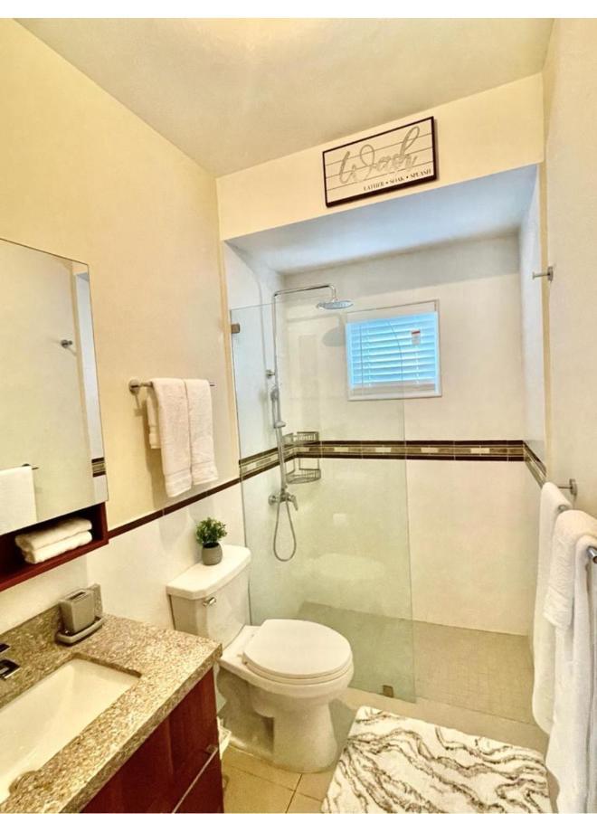 Seashore Vacation Home, Oceanpointe, Lucea, Jamaica Buitenkant foto